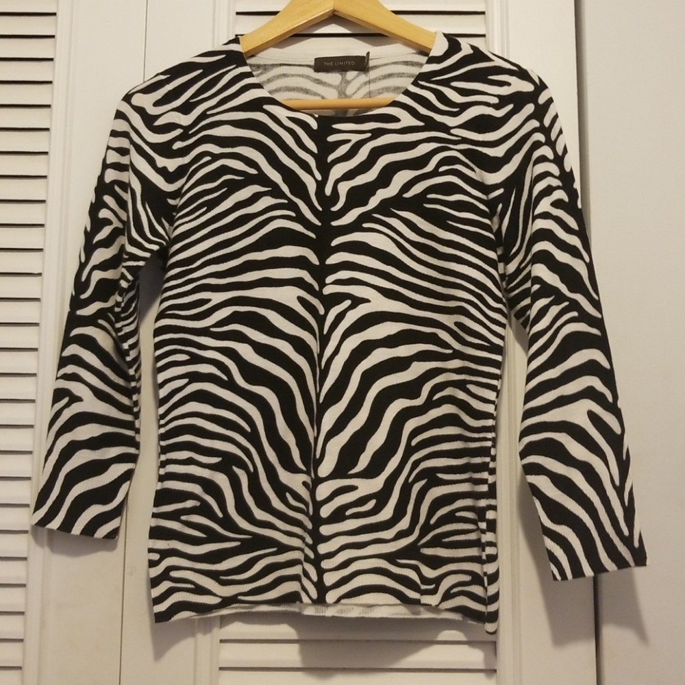 The Limited soft, light weight zebra sweater sz S